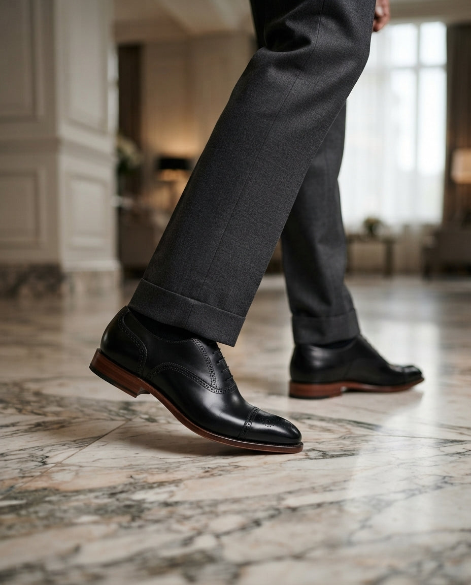 Black Leather Libeccio Oxford with Natural Leather Sole – lifestyle