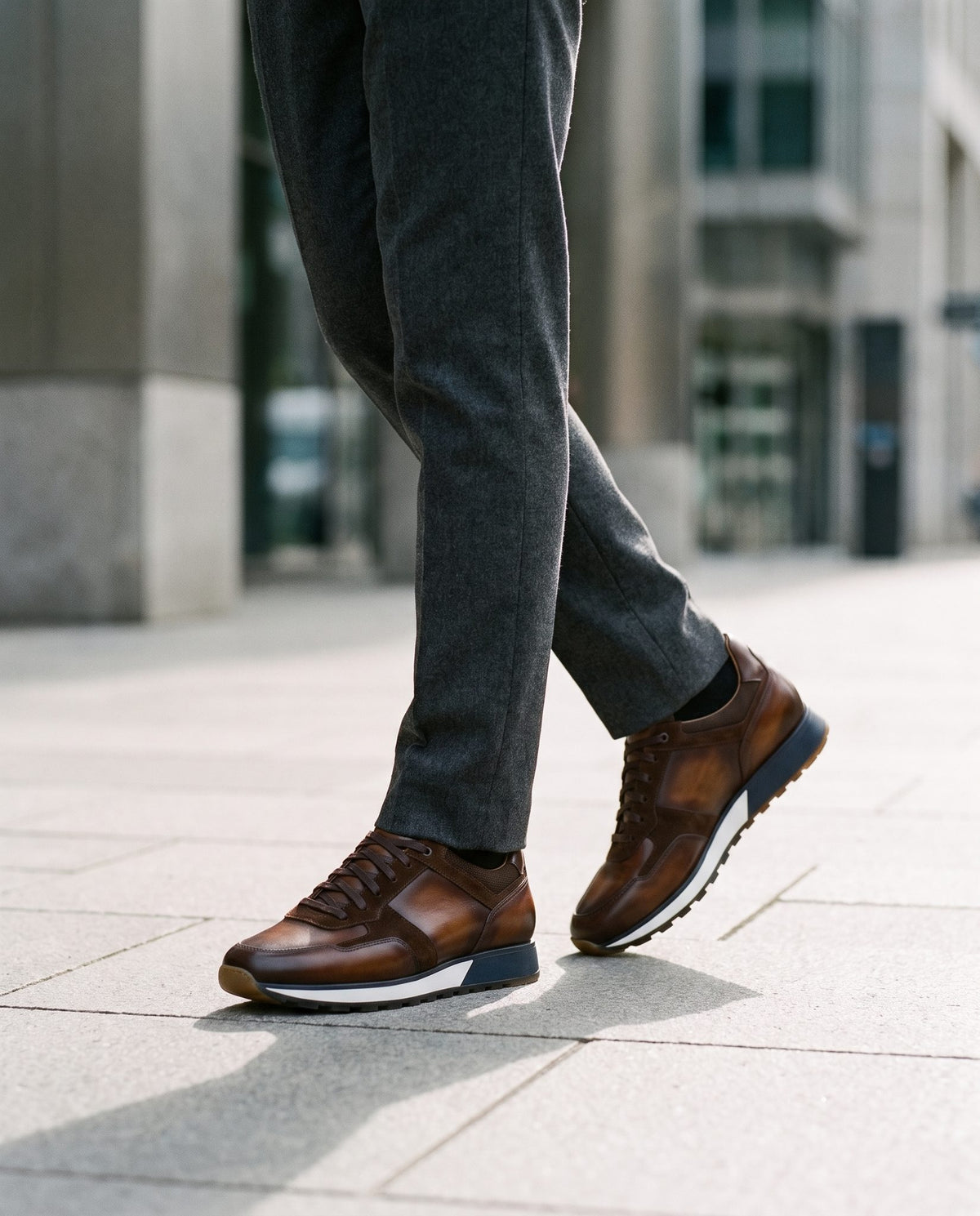 Brown Leather Chianti Suede Runner – lifestyle