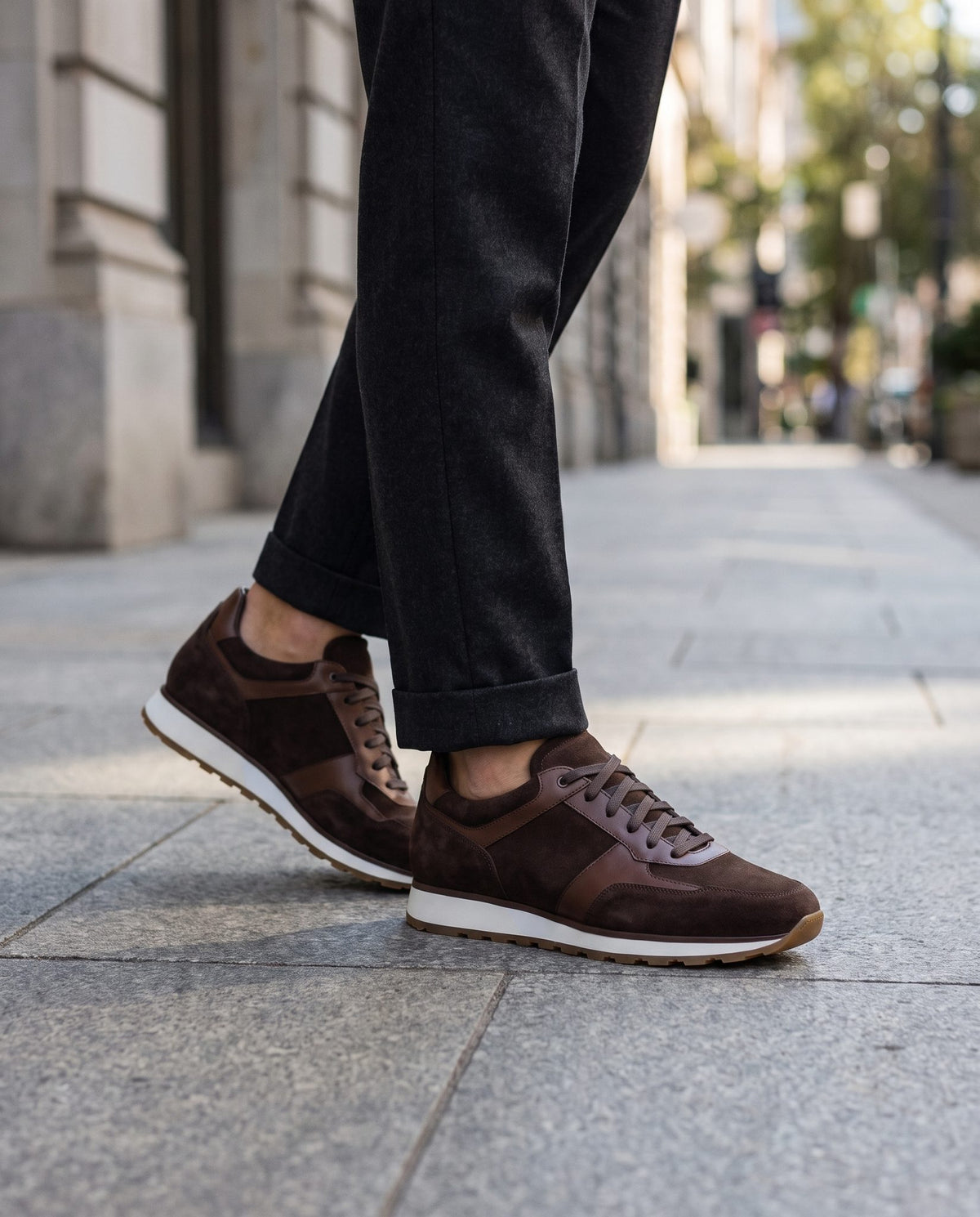 Brown Suede Montalcino Suede Runner – lifestyle